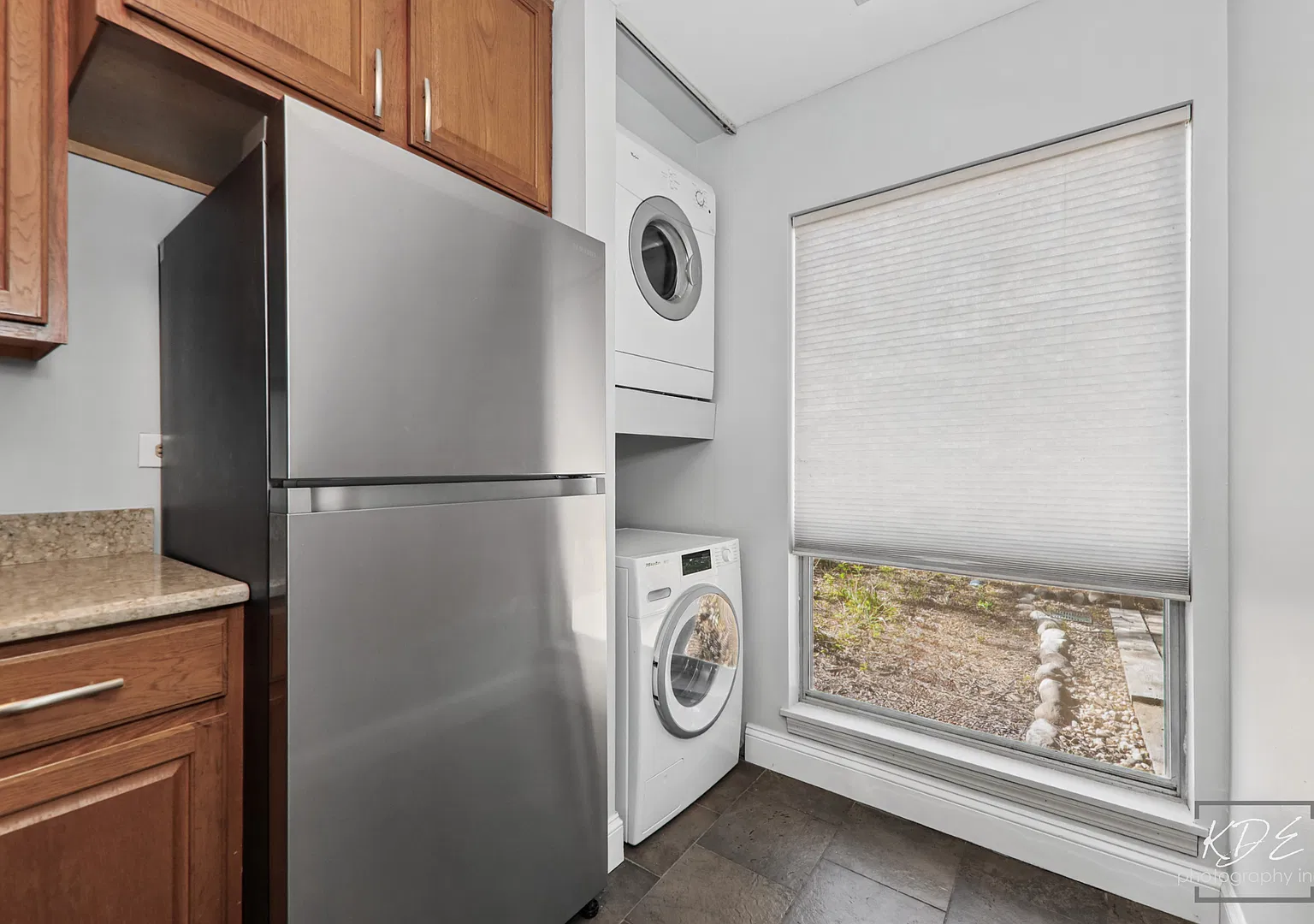 2 bed, 1.5 bath, 910 sqft, $2,250 — Photo 3