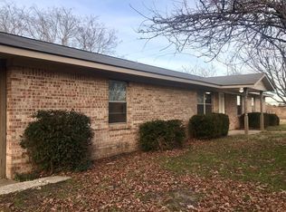 104 NW 10th St, Ada, OK 74820