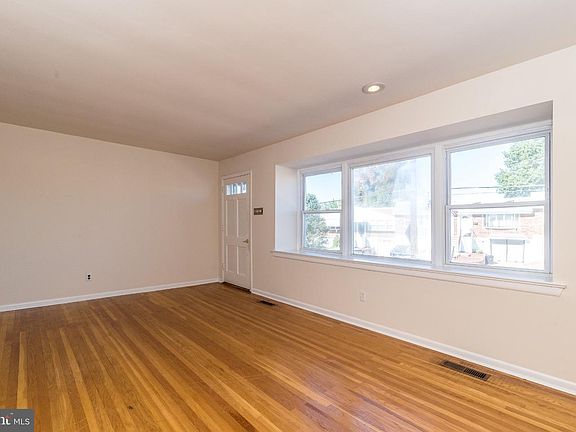 4th image of 11921 Covert Rd