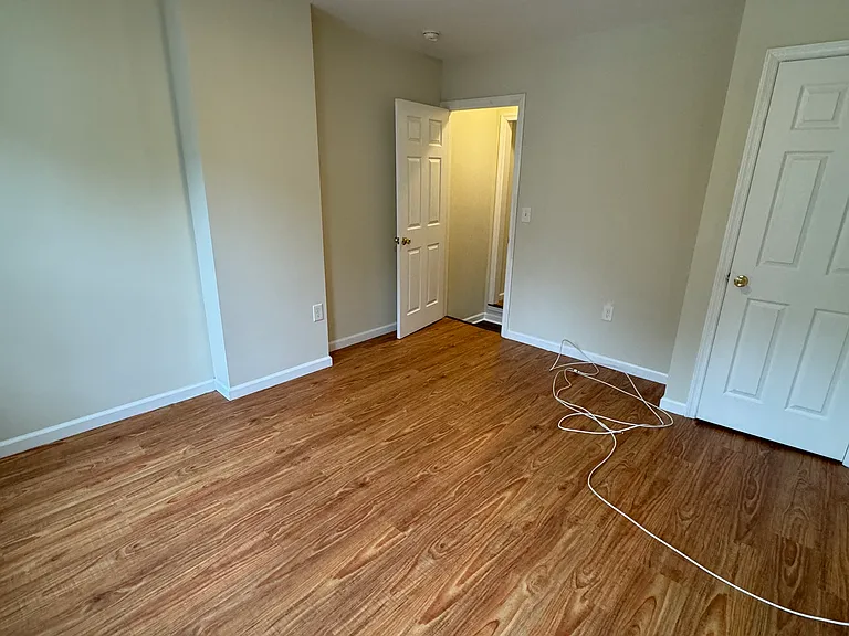 61 Asbury St — Photo 10