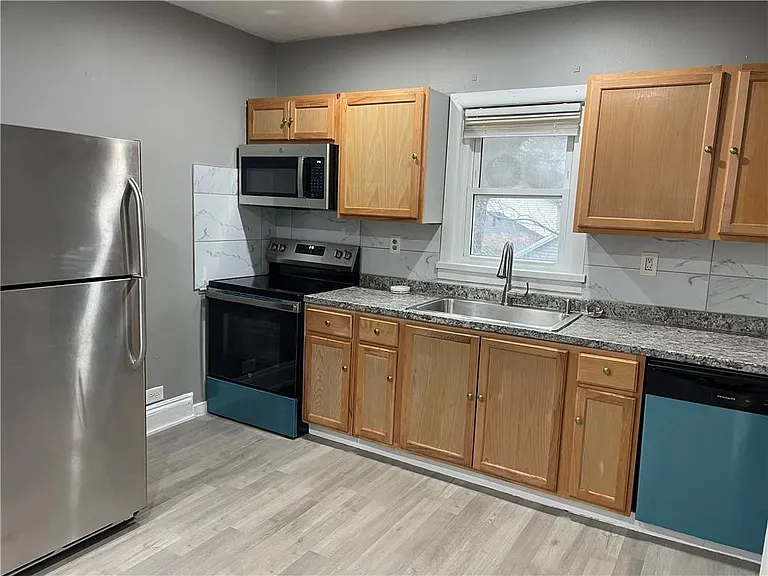 311 Linden St #1 — Photo 17