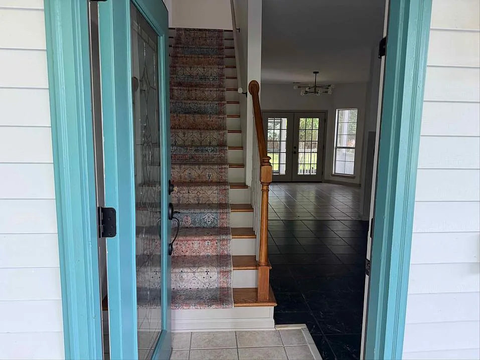 38 Le Moyne Dr — Photo 4