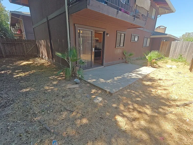 3401 Hidden Oak Ct — Photo 14