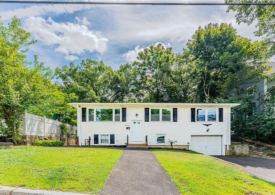 1st image of 31 Ridgeway Ave