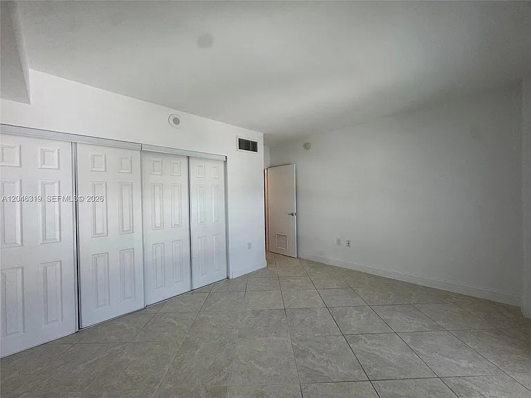 10275 Collins Ave #318 — Photo 12