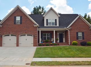 4325 Milhaven Park Ln, Winston Salem, NC 27106
