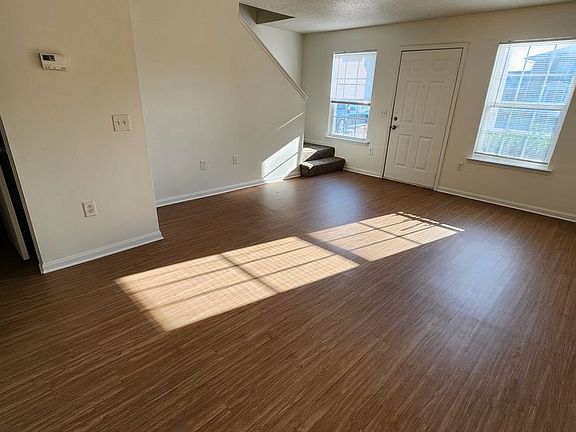 2nd image of 2400 1st St SW #D5