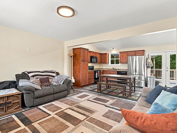 4th image of 115 Reveille Ct
