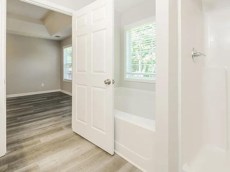 229 Clearwater Dr — Photo 11