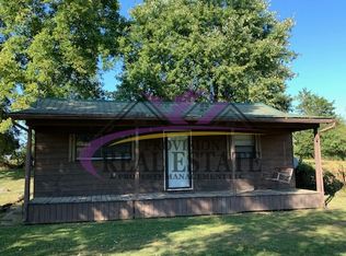 215 Old Bucks Pocket Rd SE, Old Fort, TN 37362