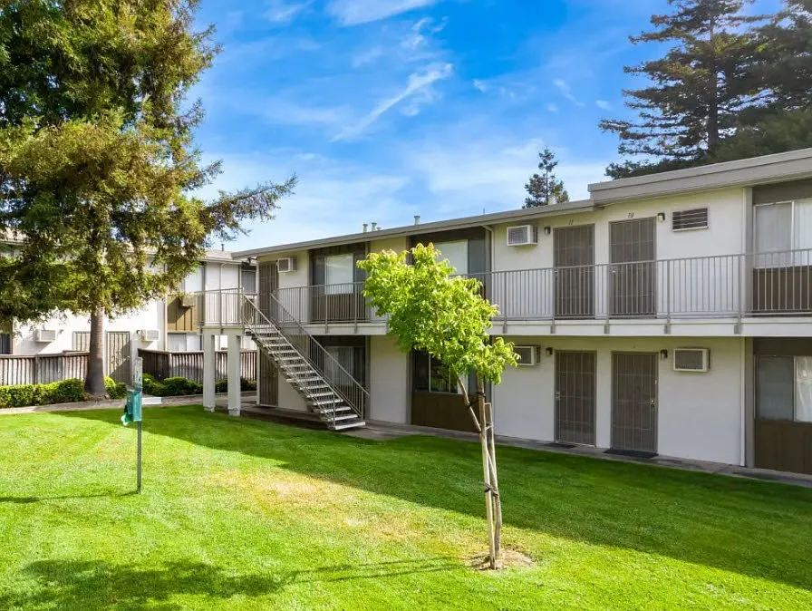 Autumn Oaks Apartments — Photo 4