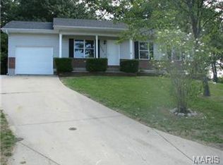 2226 Columbus Cir, Warrenton, MO 63383