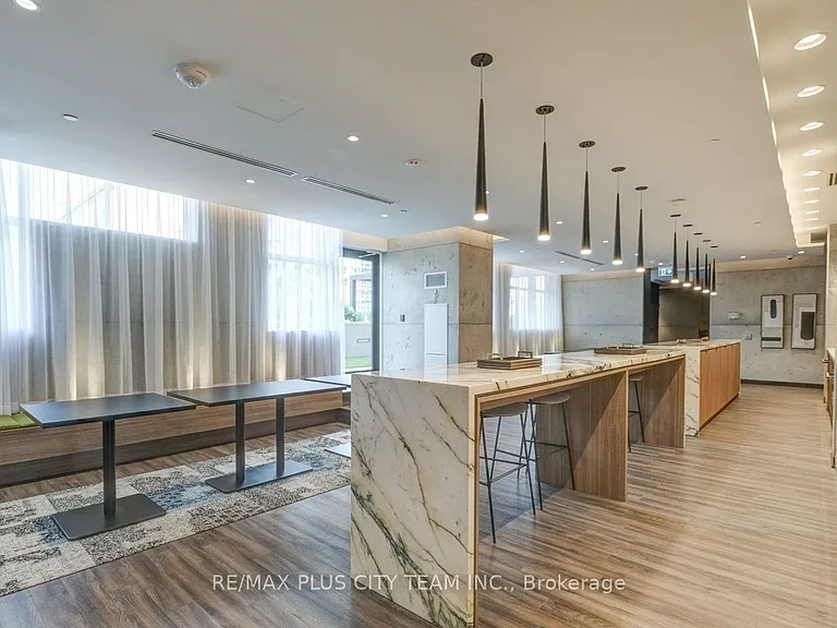 251 Manitoba St #501 — Photo 15