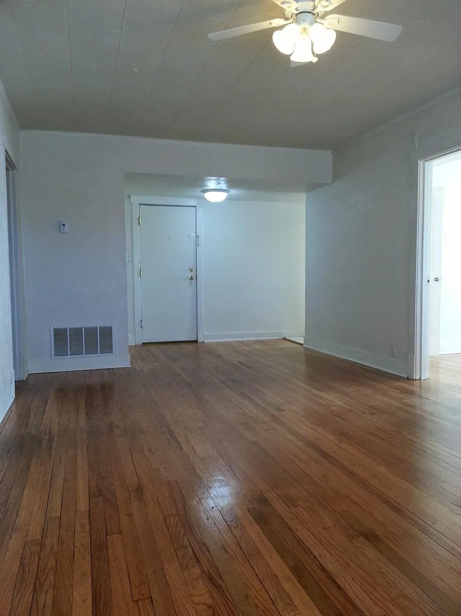Building Photo - 4717 Baldwin Ave