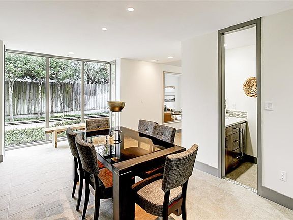5th image of 5010 N Braeswood Blvd