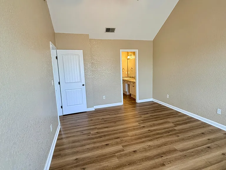 6637 Ridgeview Cir — Photo 8
