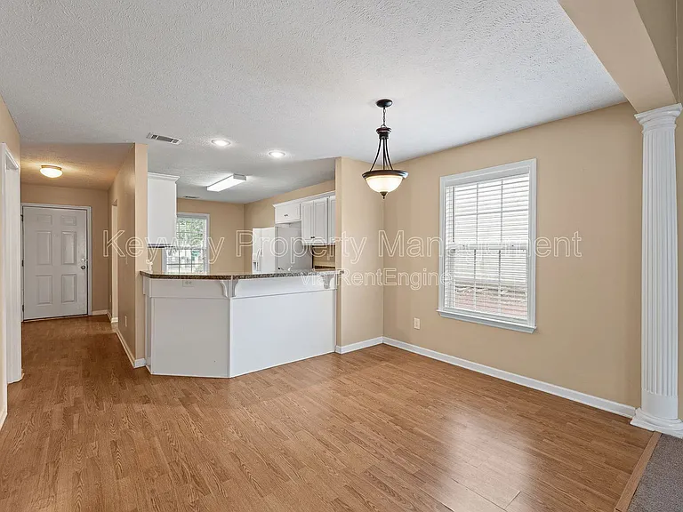 208 Satomi Way — Photo 6