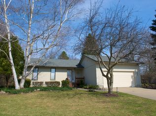 4260 Indian Glen Dr, Okemos, MI 48864
