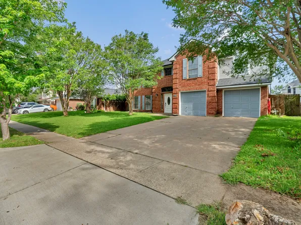 326 Baldwin St, Grand Prairie, TX 75052
