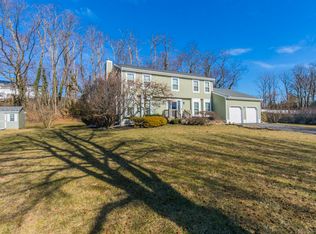 144 Malibu Dr, Eatontown, NJ 07724