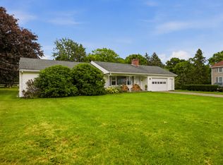 1290 W Main Rd, Portsmouth, RI 02871