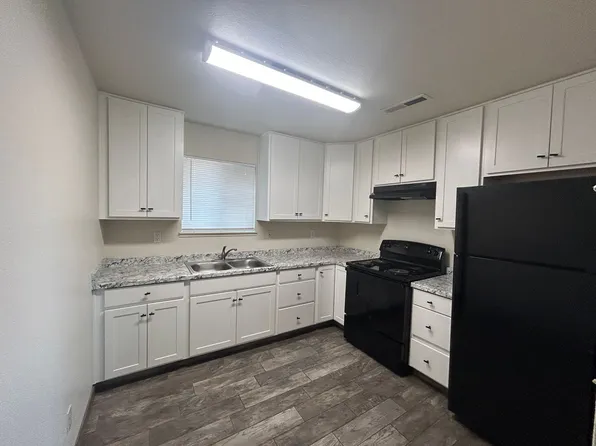 104 S Parsons Ave #E, Merced, CA 95341