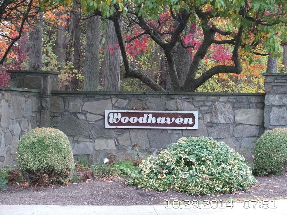 1st image of 602 Woodhaven Ct