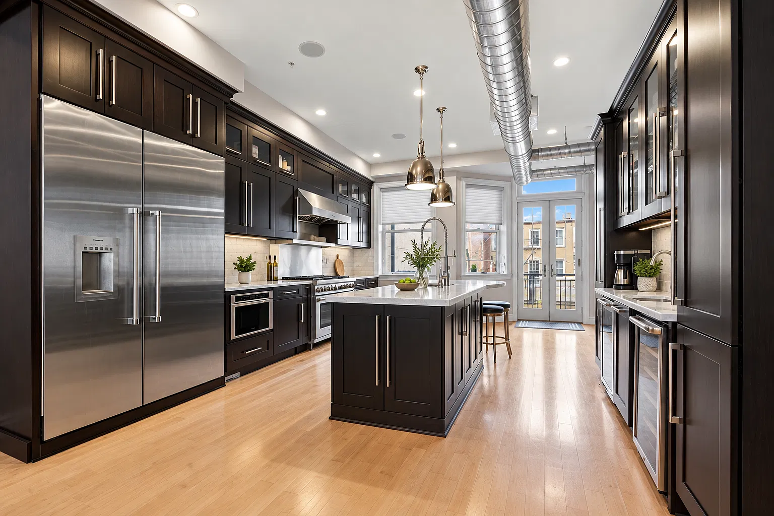 3 bed, 2300 sqft, $9,500 — Photo 1