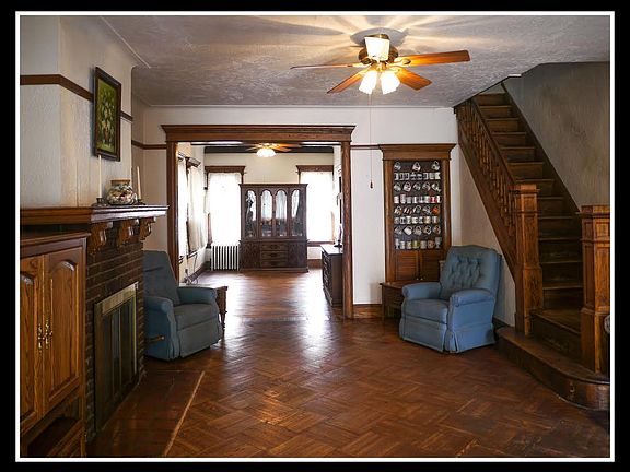 3rd image of 8412 105th St