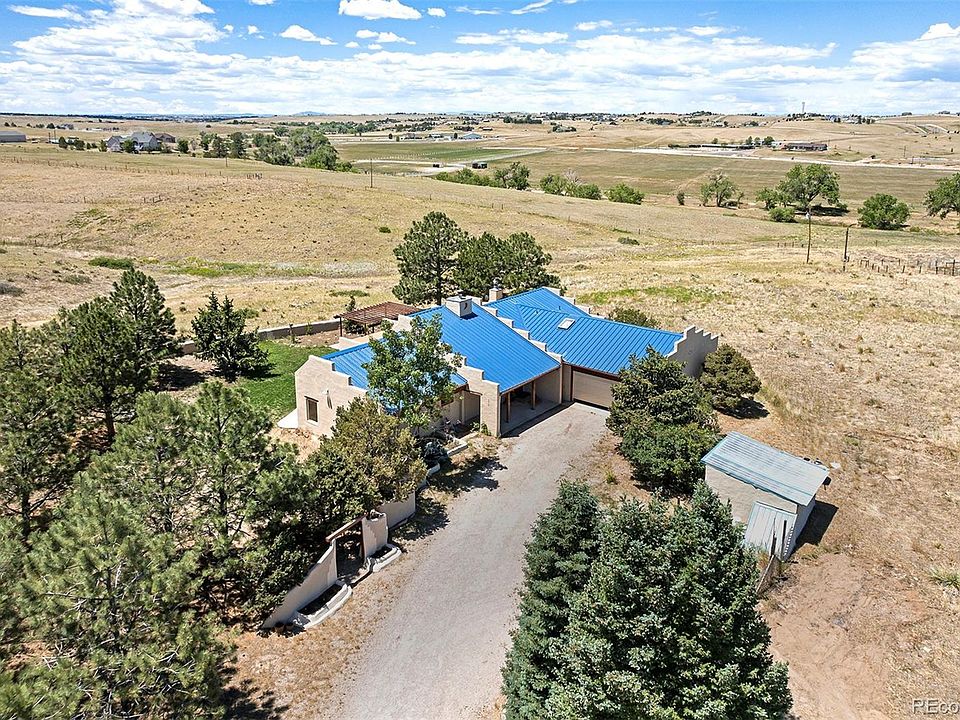 1st image of 46195 Coal Creek Dr