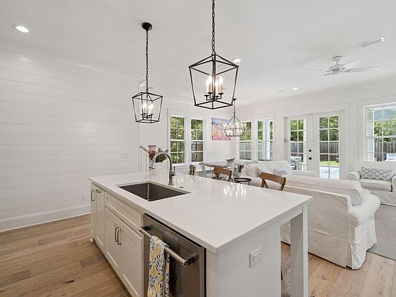 5th image of 17 Sand Dunes Rd