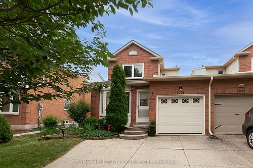 2072 Glenada Cres Photo 1