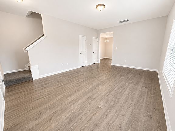 4th image of 34 Zion Pl