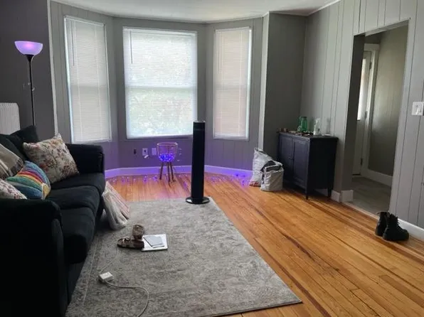 1205 Hutton St APT 1, Troy, NY 12180