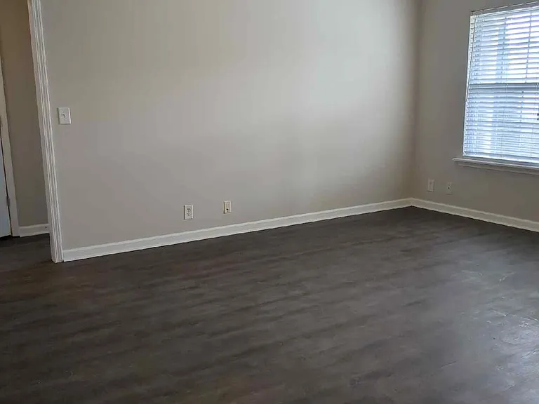 9209 Thomason Trl — Photo 3