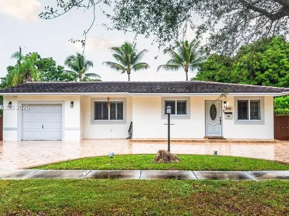 6541 Lake Como Ter, Miami Lakes, FL 33014