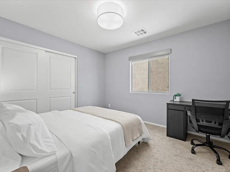 8524 Blazing Desert Ave — Photo 23