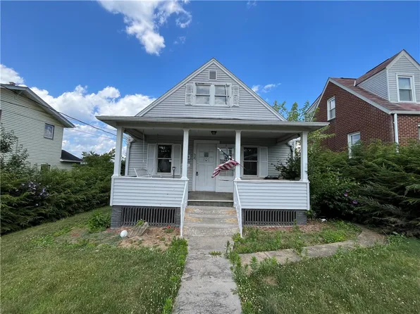 2613 Palm St, Natrona Heights, PA 15065