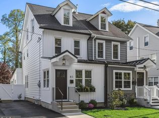 82 E 3rd St, Moorestown, NJ 08057