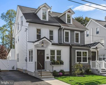 82 E 3rd St, Moorestown, NJ, 08057