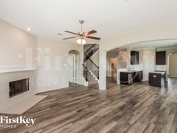 4th image of 439 Sky Ridge Dr