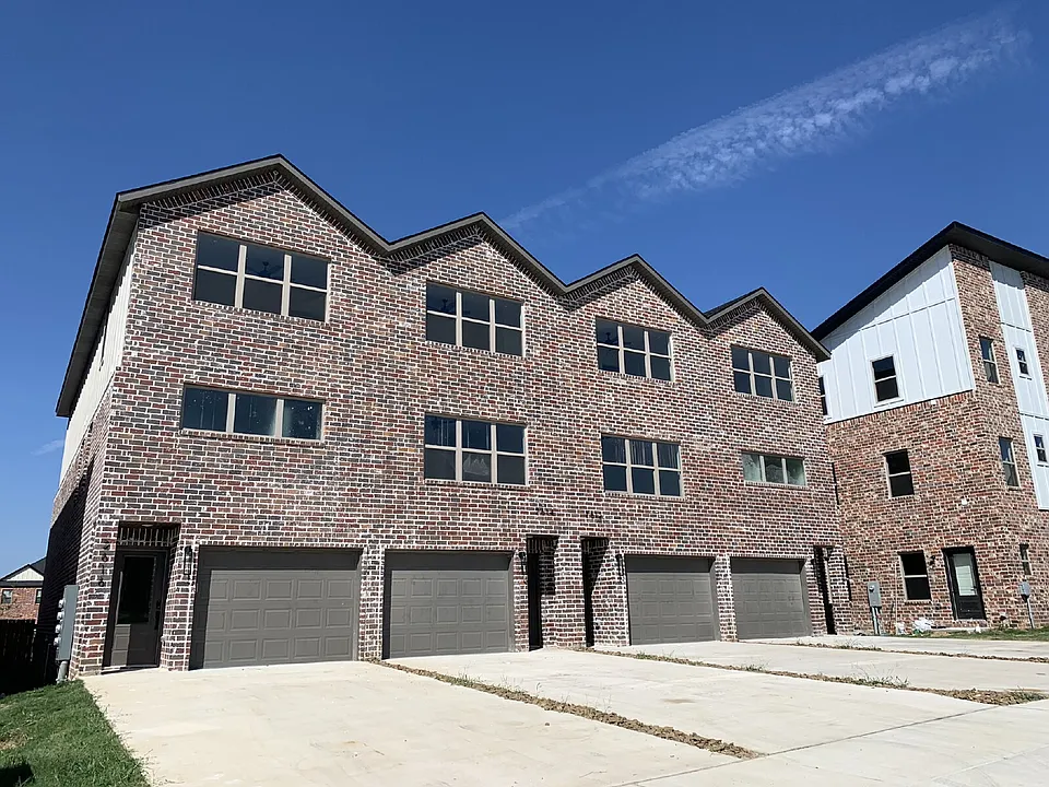2616 SW Livingston Sq