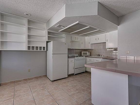 3rd image of 753 Rock Springs Dr APT 201