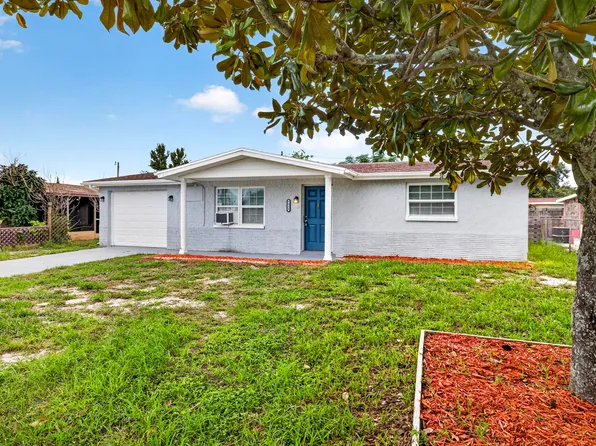 7311 Country Club Dr, Hudson, FL 34667