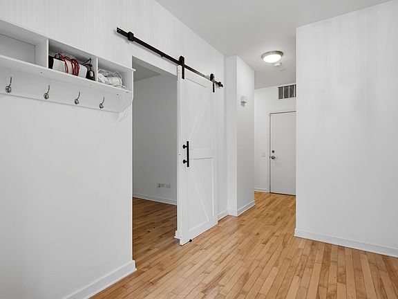 5th image of 1214 W Grenshaw St