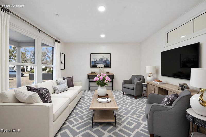 3rd image of 21 Foxhall Drive