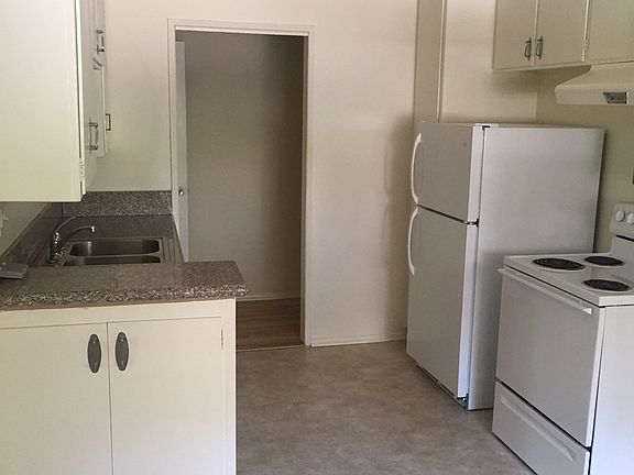 5th image of 2157 Vine St APT 12