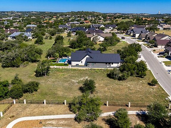 5th image of 1018 Comanche Hills Dr