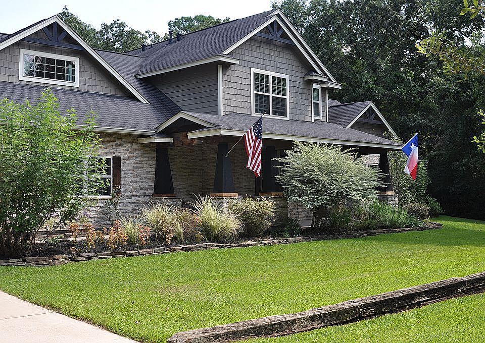 1st image of 8947 Forest Lake Dr