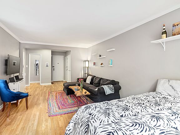 2nd image of 50-54 E 8th St #5PP